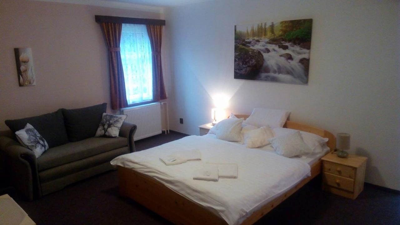 Hotel Garni Belveder Hřensko Exteriör bild