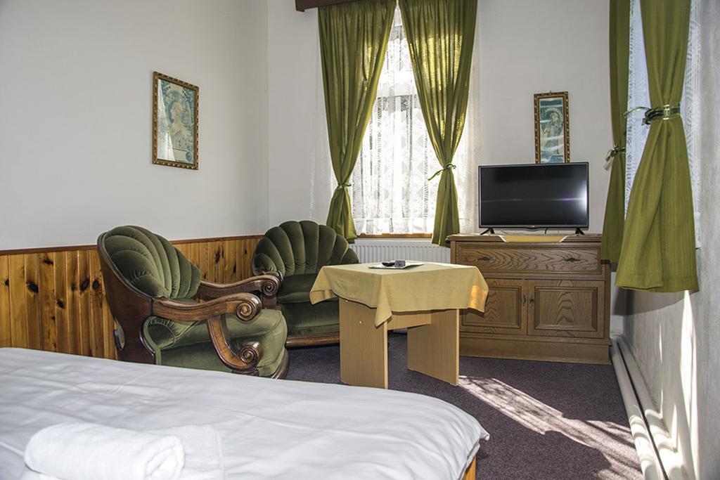 Hotel Garni Belveder Hřensko Exteriör bild
