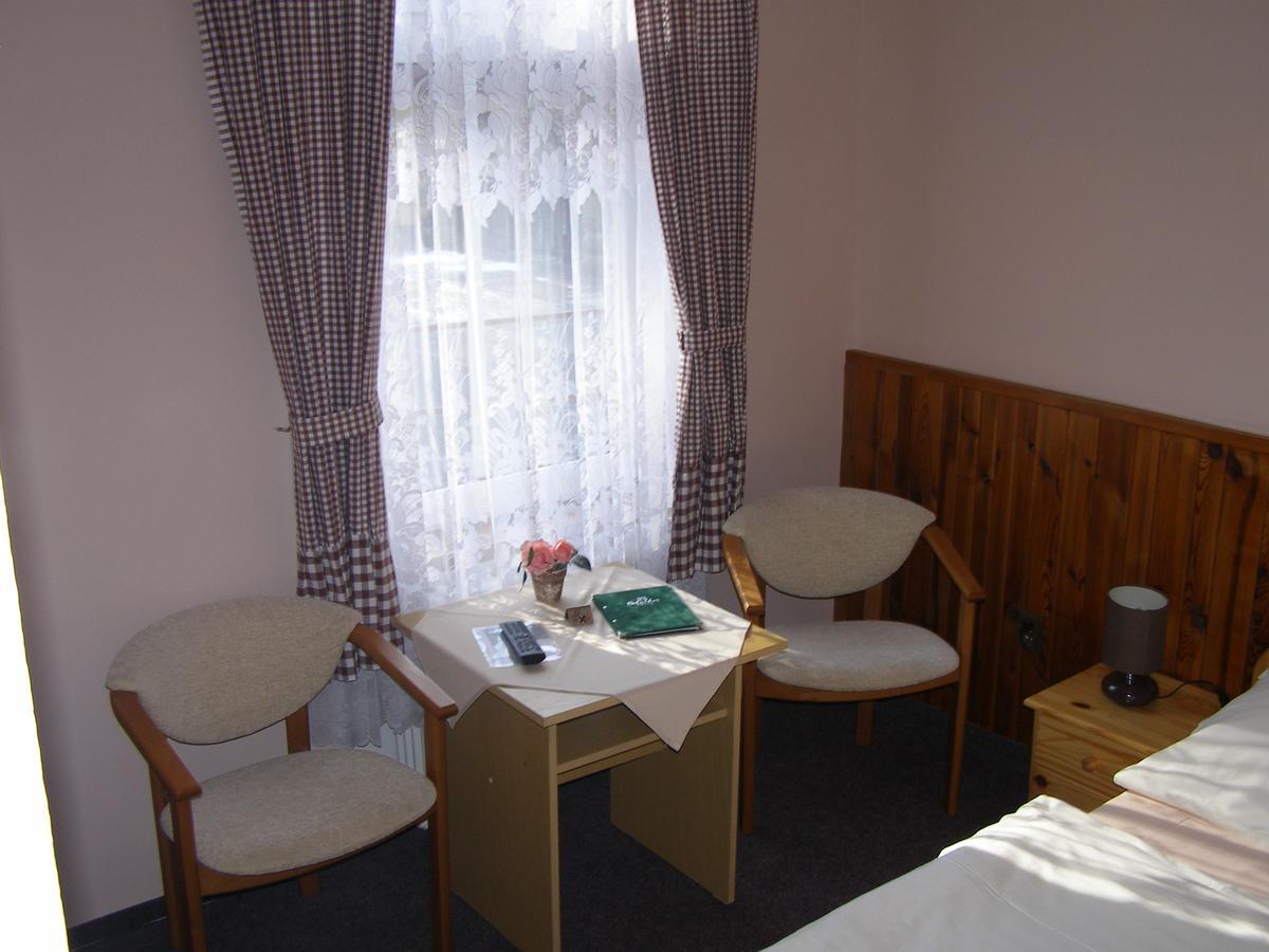 Hotel Garni Belveder Hřensko Exteriör bild