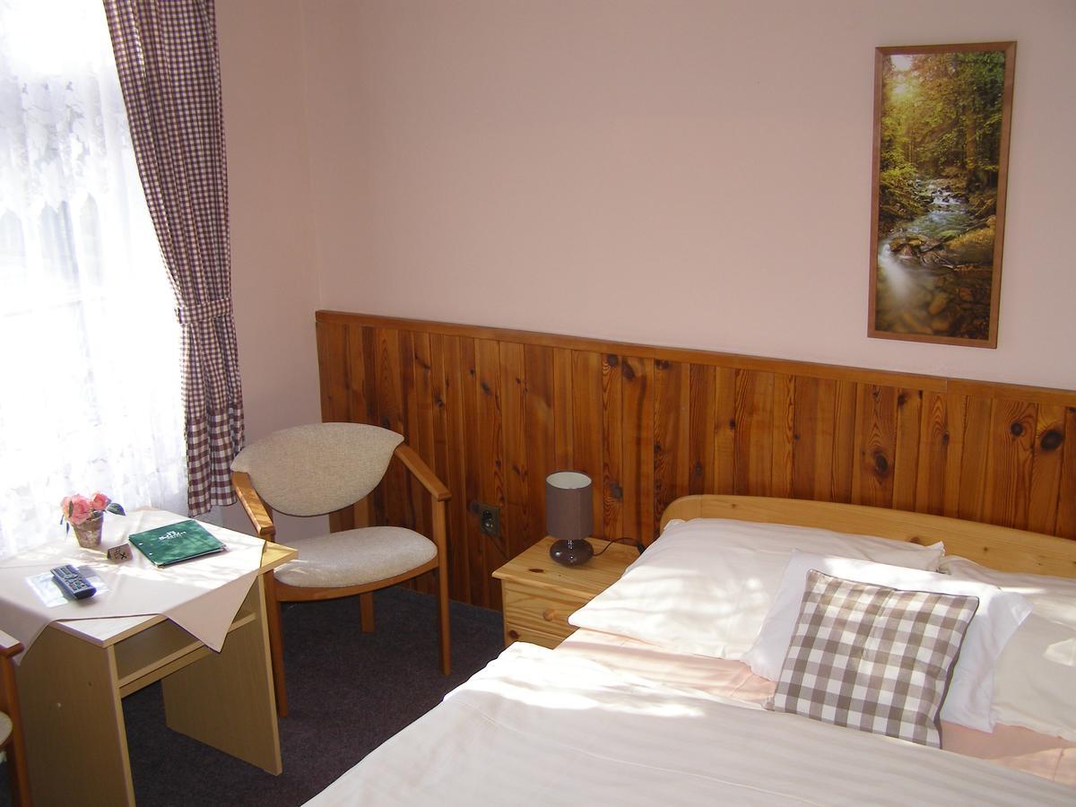 Hotel Garni Belveder Hřensko Exteriör bild
